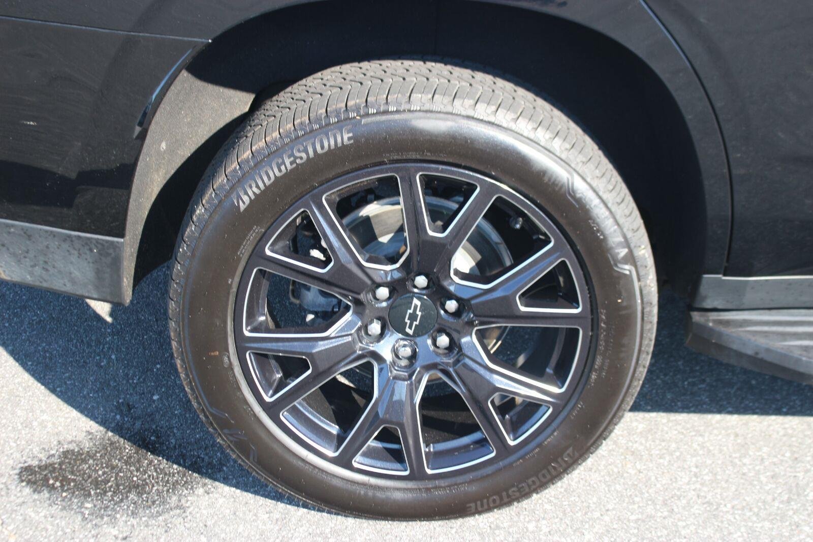 Used 2025 Black Chevrolet LT image 41