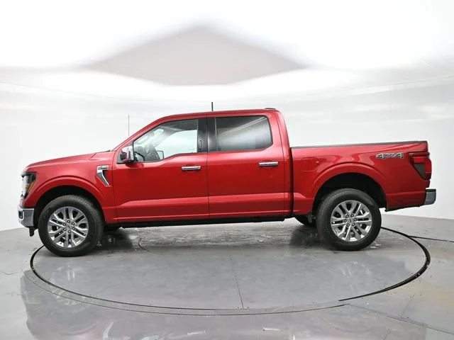 Used 2024 Rapid Red Met Tinted Cc Ford XLT image 4