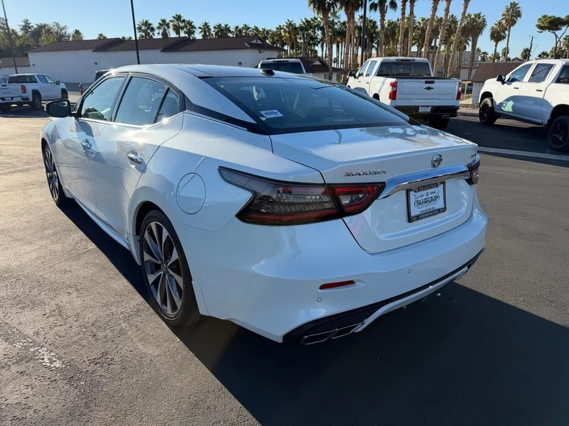 Used 2019 Pearl White Trico Nissan Platinum image 5