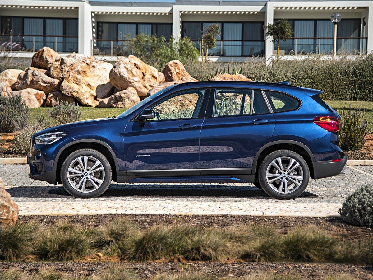 2017 BMW X1 xDrive28i's photo
