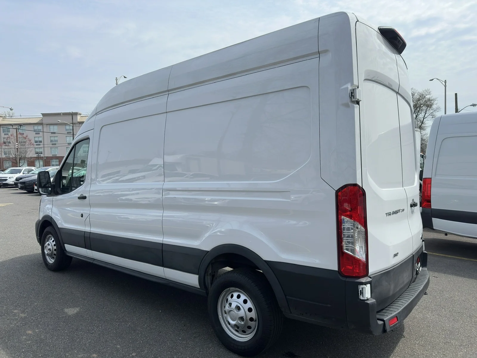 Used 2022 Oxford White Ford T-250 148