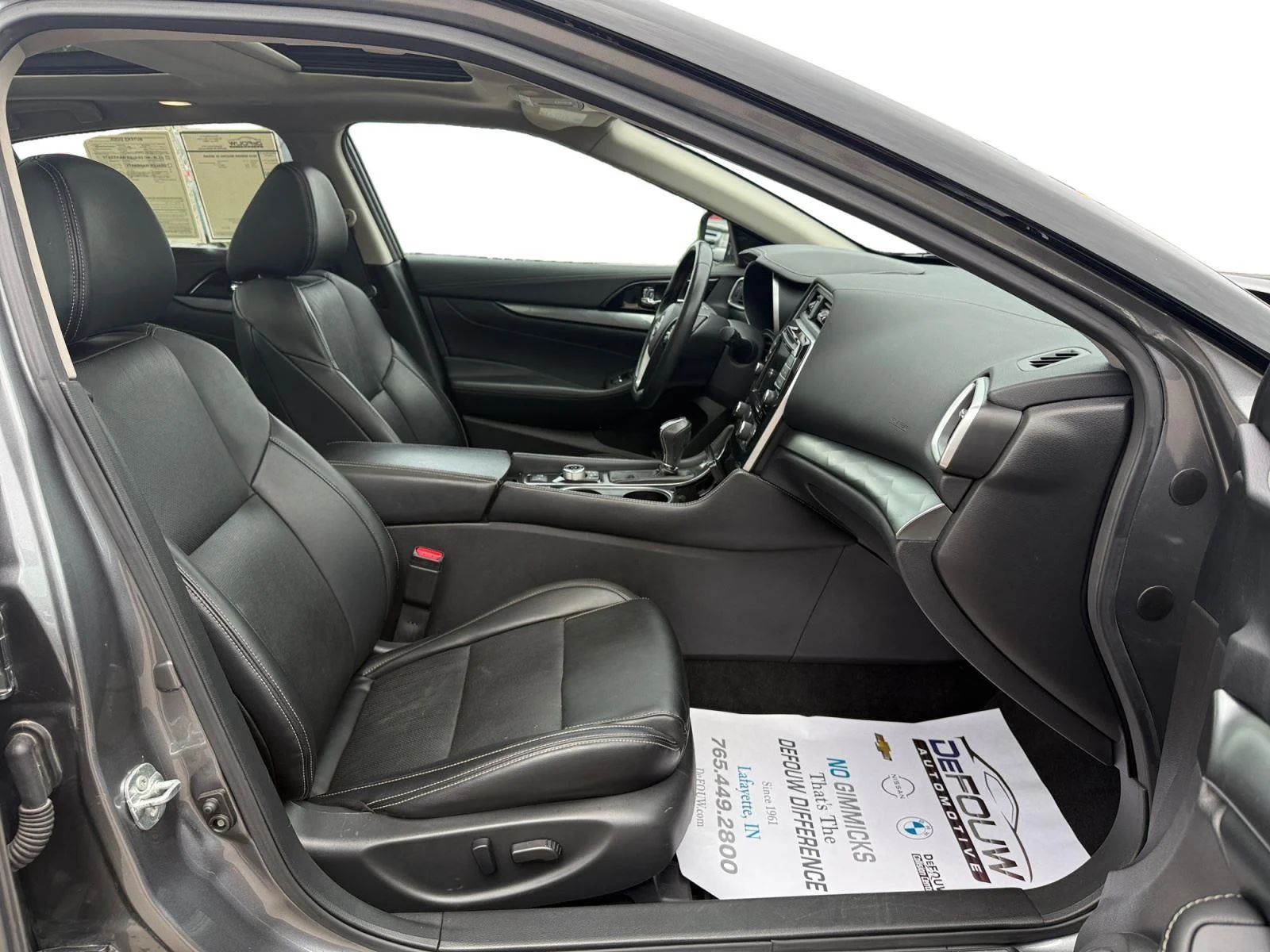 Used 2023 GRAY NISSAN SL SEDAN image 15