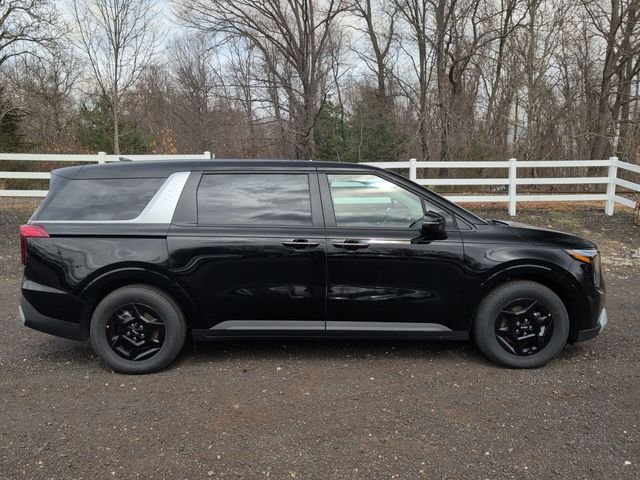 New 2026 Aurora Black Pearl Kia LXS image 2