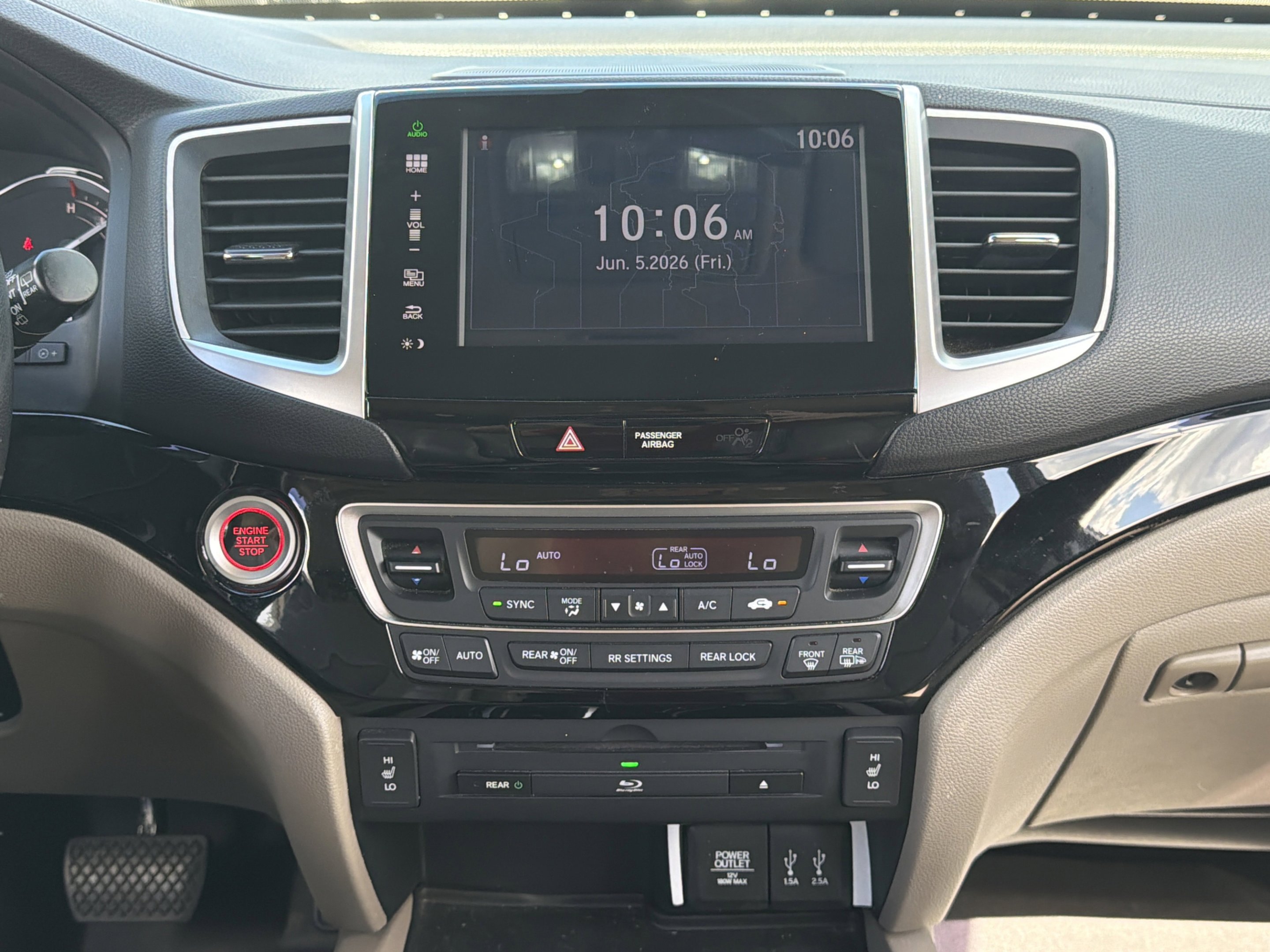 Used 2016 White Diamond Pearl Honda Touring image 10