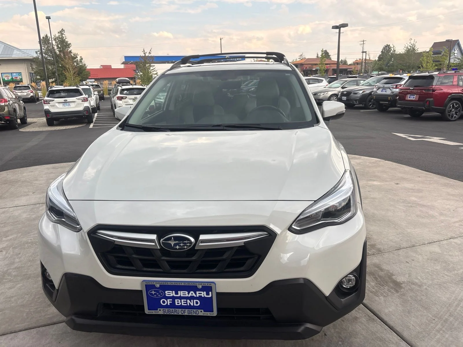 Used 2021 Crystal White Pearl Subaru Limited image 2