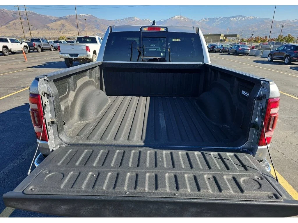 Used 2022 Billet Silver Metallic Clearcoat Ram Laramie image 11