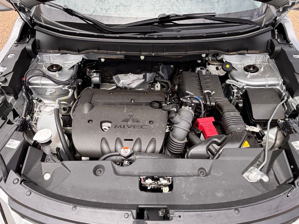 Used 2026 Silver Mitsubishi  image 30