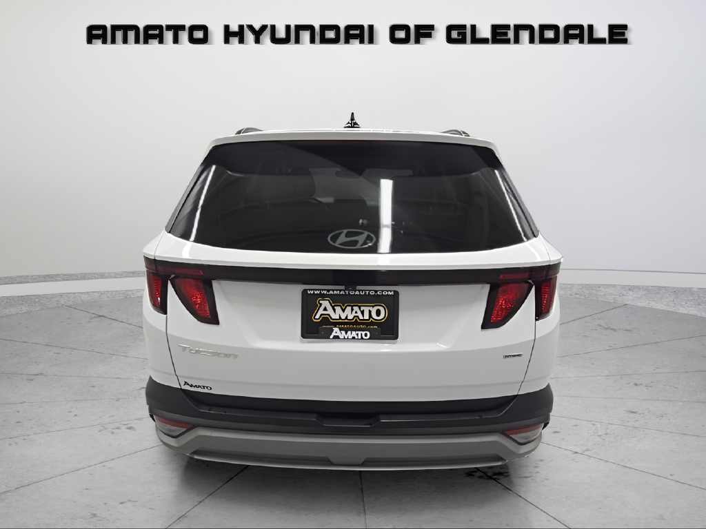 Used 2025 White Hyundai SEL image 5