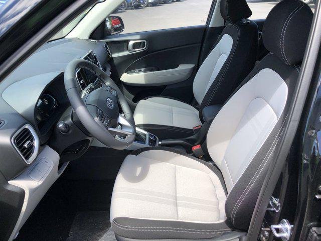 New 2026 Black,Onyx Hyundai SEL image 19