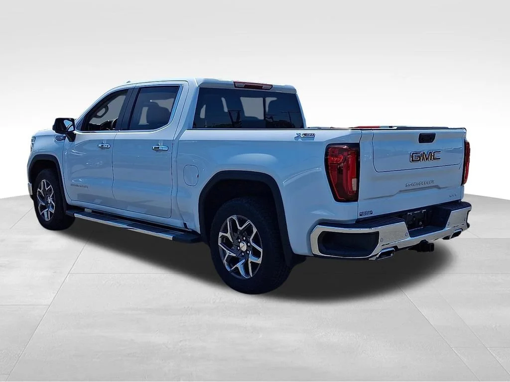 Used 2026 Glacier White Tricoat GMC SLT image 4