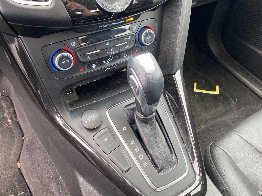 Used 2018 Ingot Silver Ford Titanium image 21