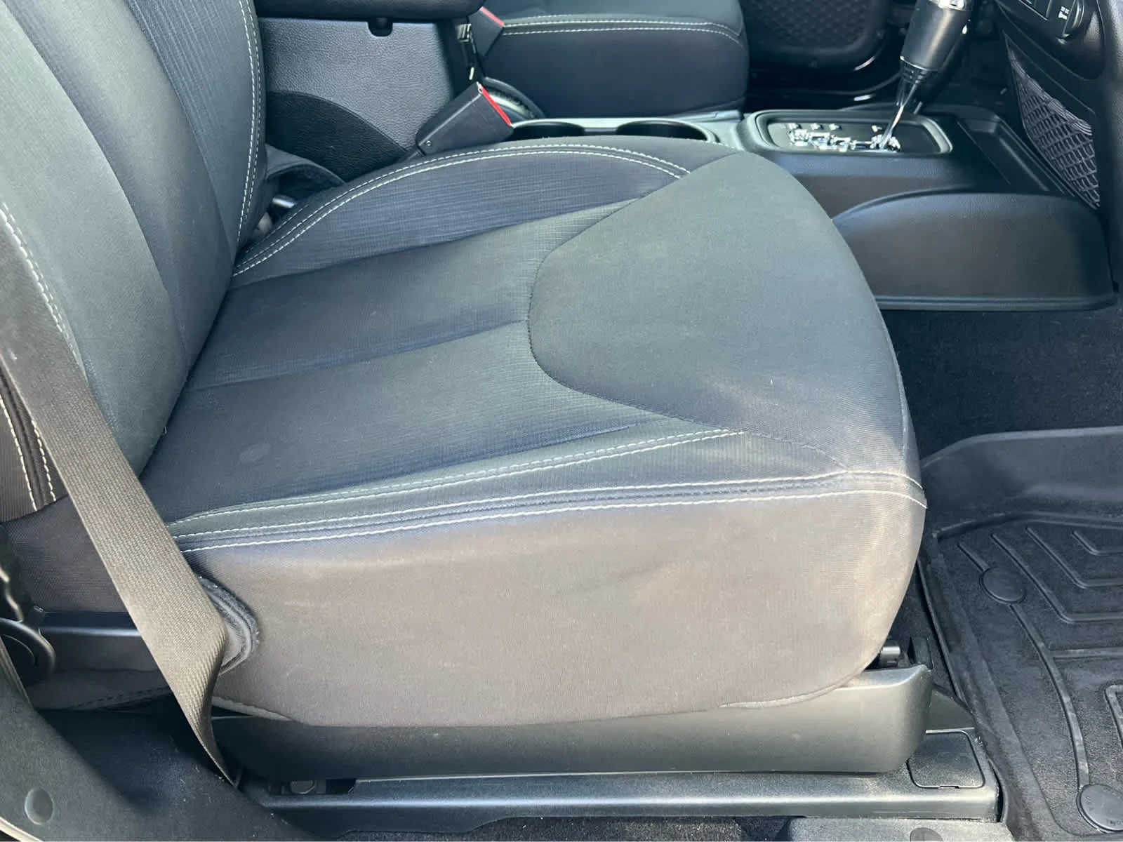 Certified Used 2018 Black Clearcoat Jeep Sahara image 18