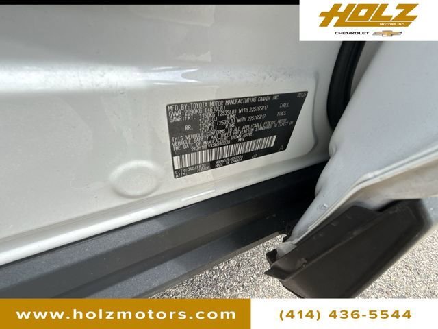 Used 2025 White Toyota LE image 31