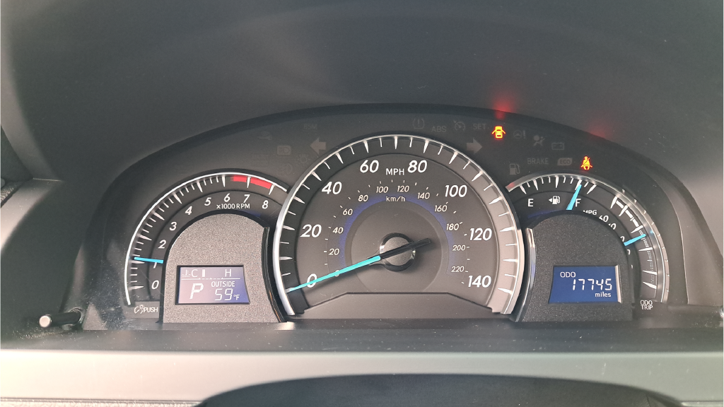 Used 2014 Black Toyota XLE image 19