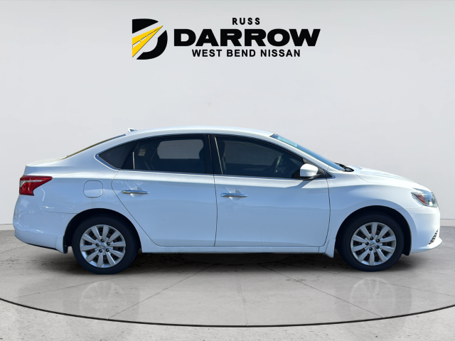 Used 2016 White Nissan S image 6
