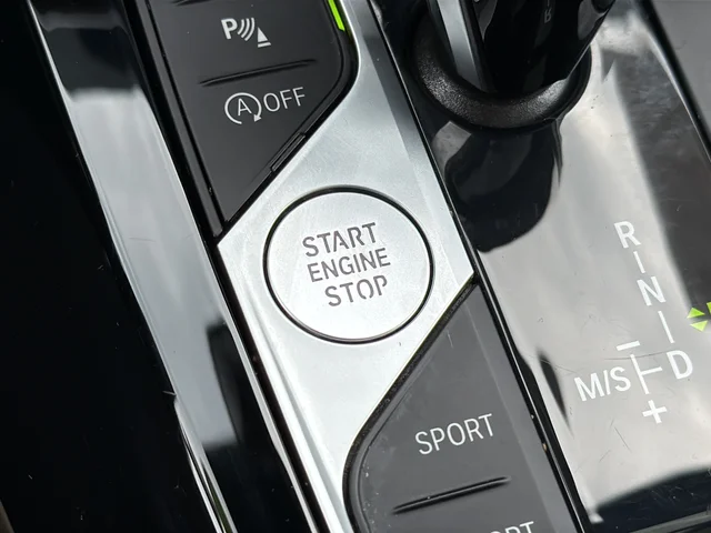 Used 2023 Gray BMW xDrive30i image 13