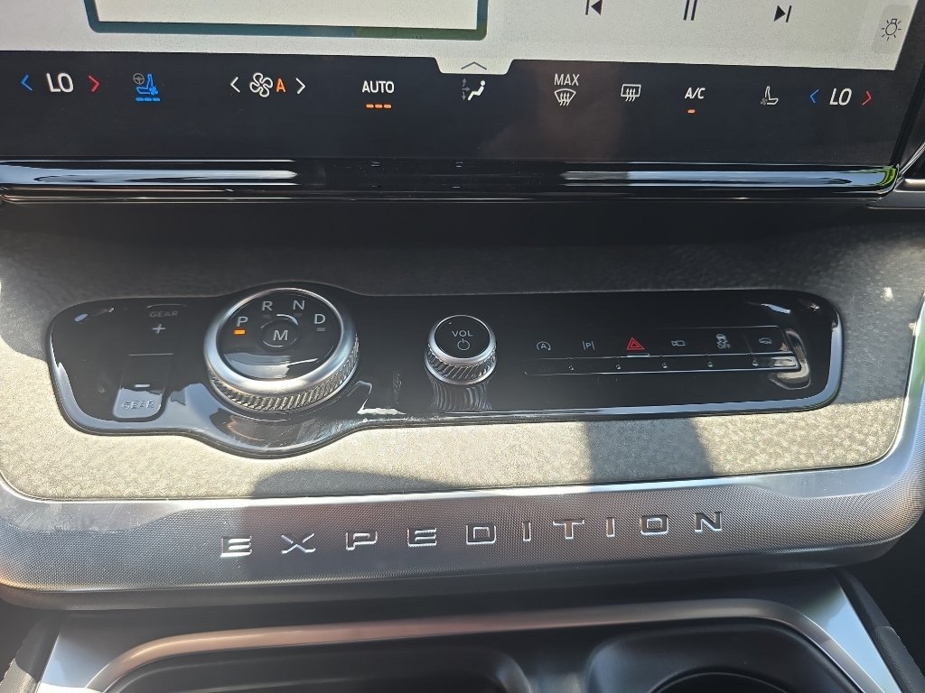 New 2027 Marsh Gray Ford Tremor® image 21