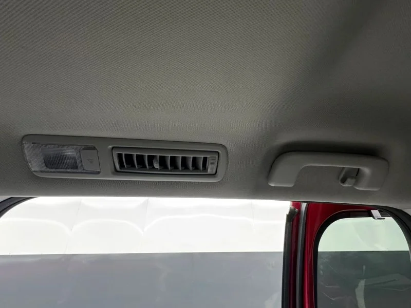 Used 2023  Toyota XLE Minivan 4D image 38