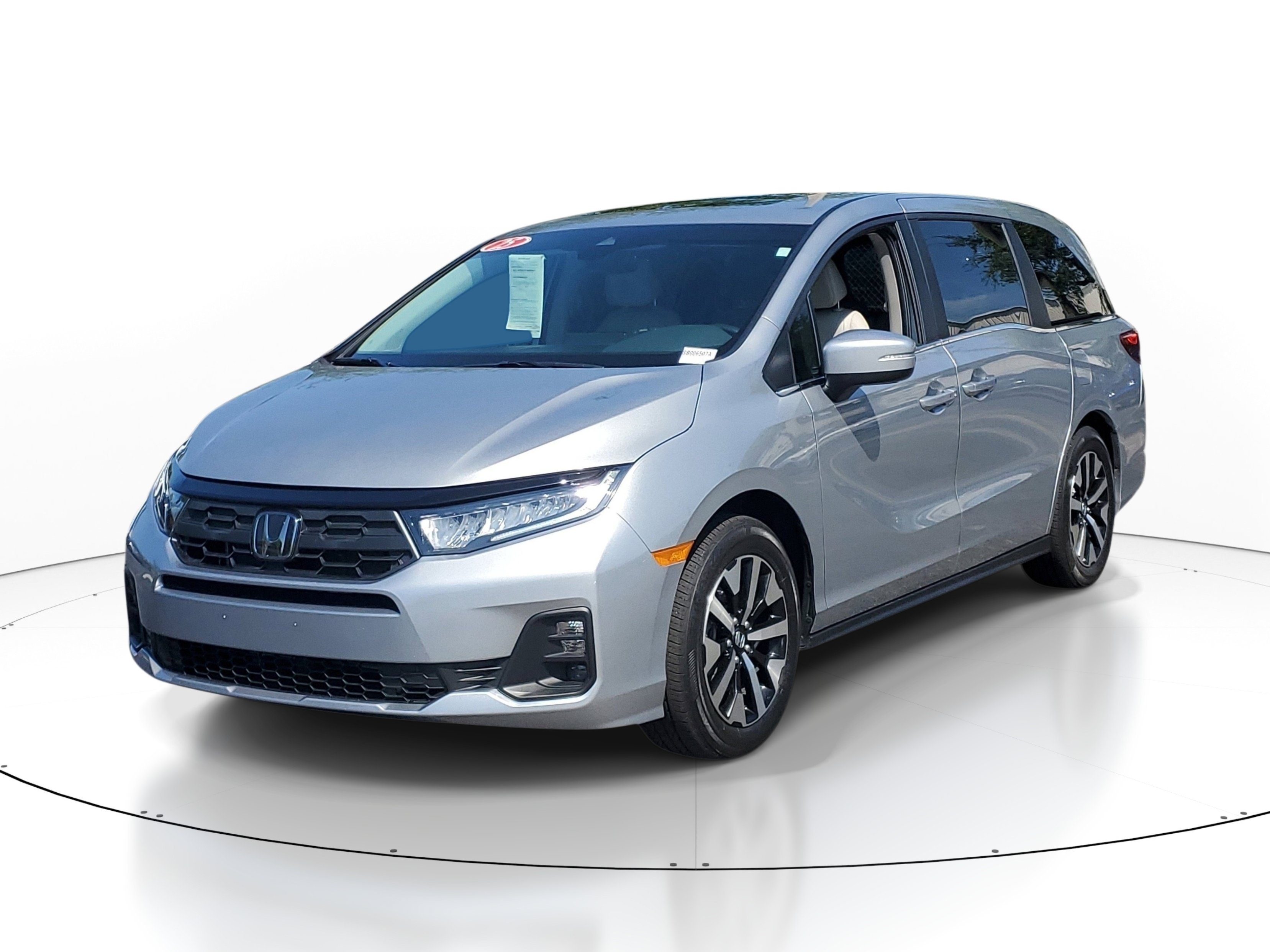 Used 2025 Silver Honda EX-L image 3