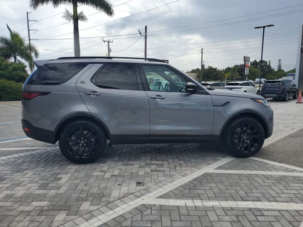 New 2025 Eiger Grey Land Rover S image 6