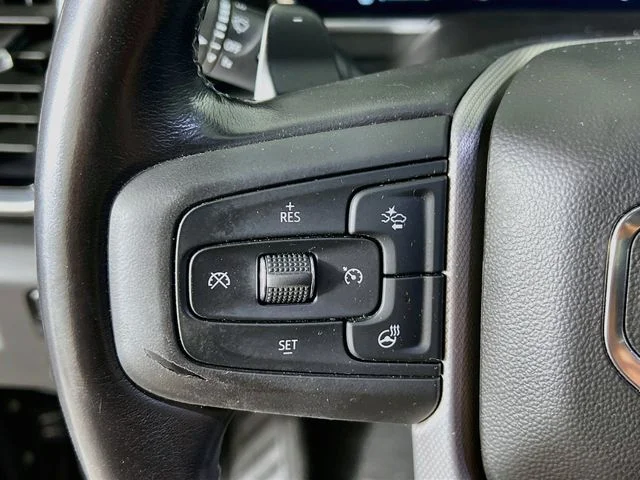 Used 2022 Silver GMC Denali image 13