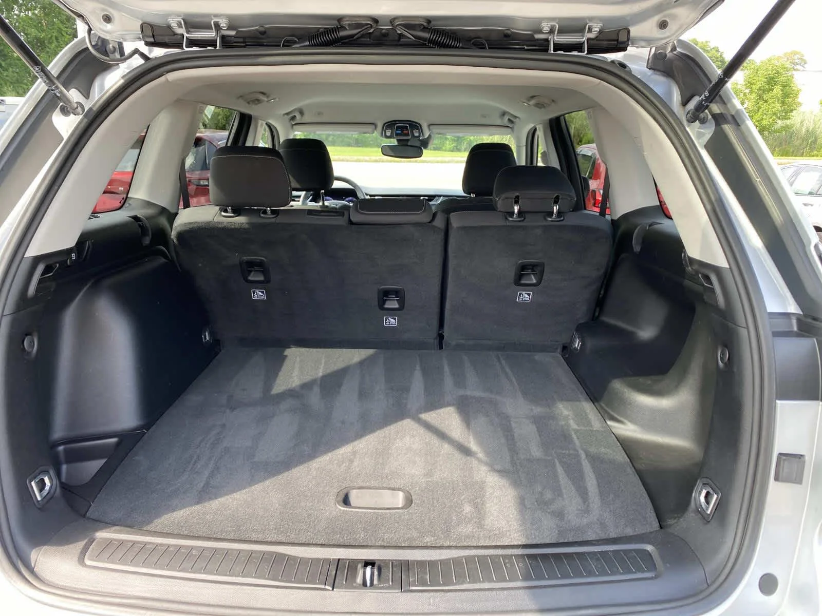 Certified Used 2023 Silver Zynith Jeep Laredo image 5