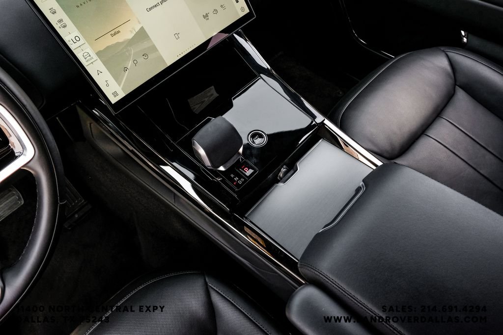 Certified Used 2025 Santorini Black Metallic Land Rover SE image 28