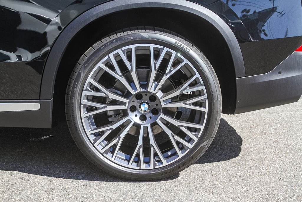 New 2026 Black Sapphire Metallic BMW sDrive40i image 8
