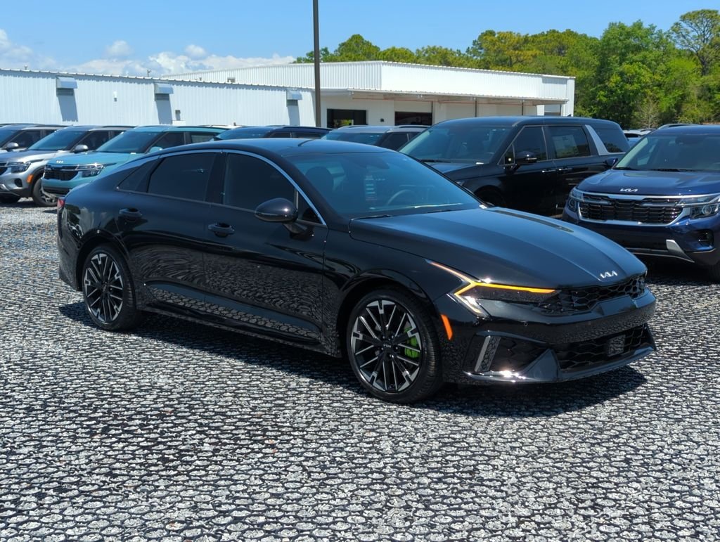 New 2026 Aurora Black Pearl Kia GT image 9