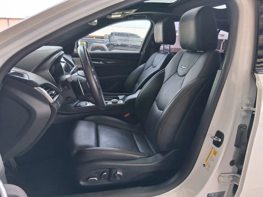Used 2024 Summit White Cadillac V-Series image 18