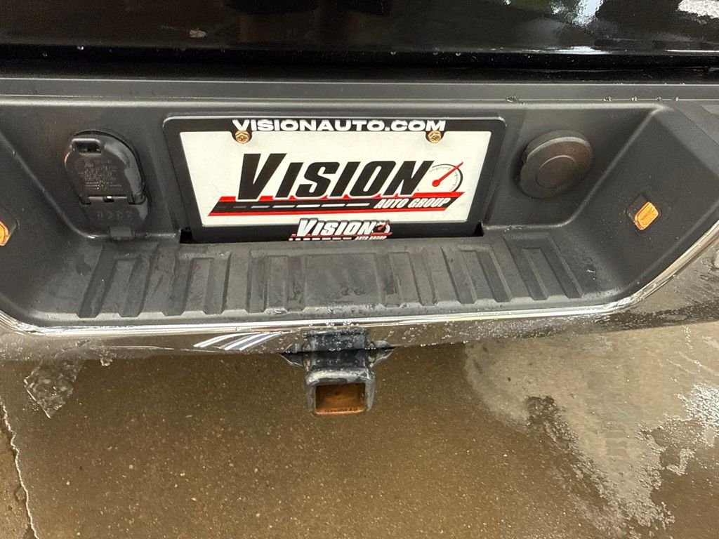 Used 2018 Black GMC SLT image 16