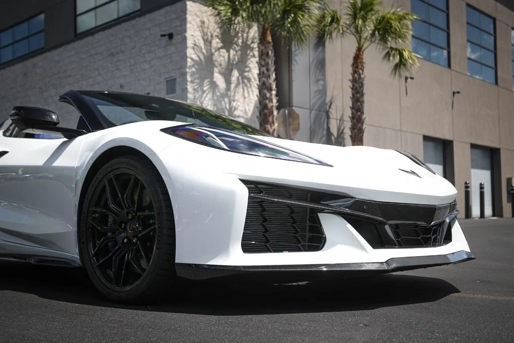 Used 2026 Arctic White Chevrolet Z06 image 11