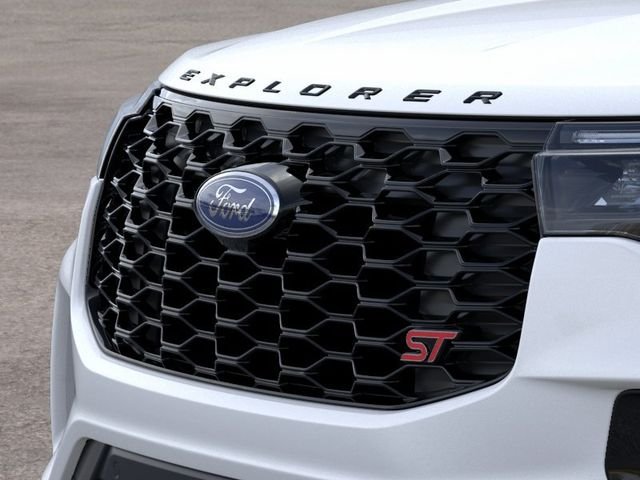 New 2026 Star White Metallic Tri-Coat Ford ST image 17