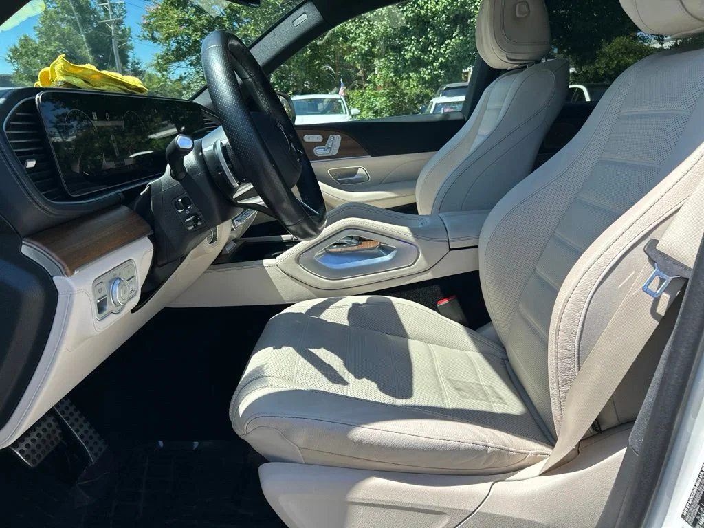Used 2025 Polar White Mercedes-Benz GLS 580 image 16