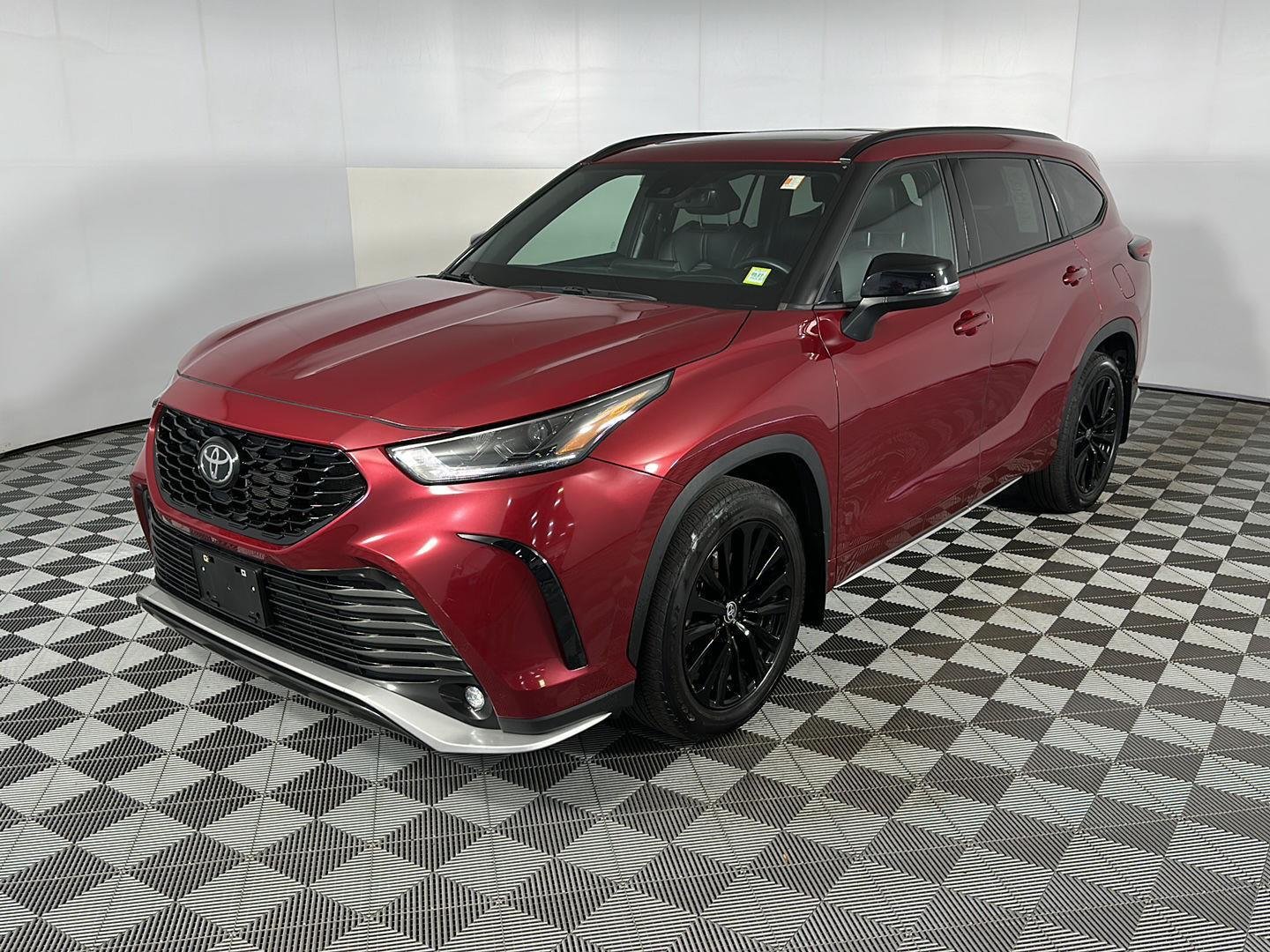 Used 2024 Ruby Flare Pearl Toyota XSE image 5