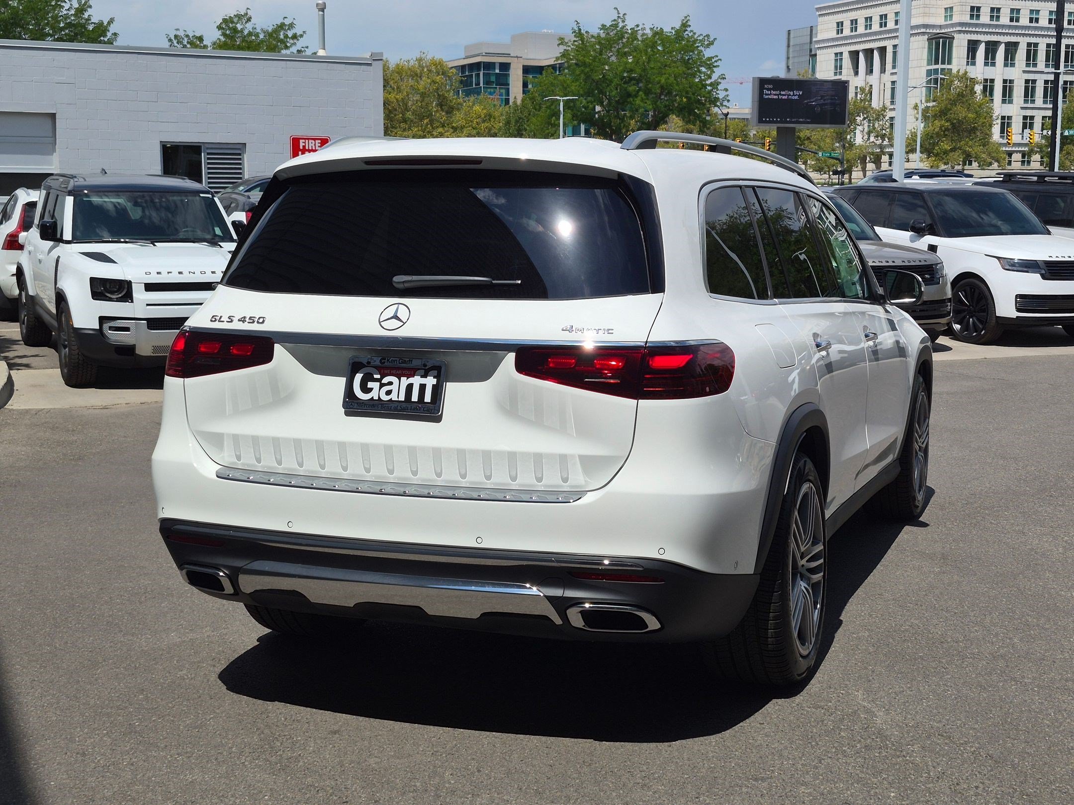 New 2026 Polar White Mercedes-Benz GLS 450 image 31