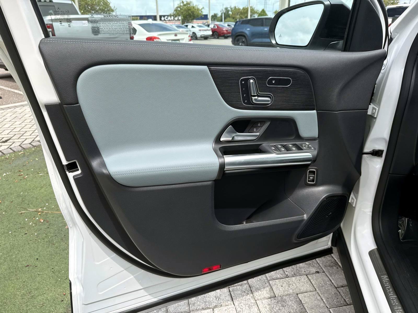 New 2026 Polar White Mercedes-Benz 250 SUV image 17