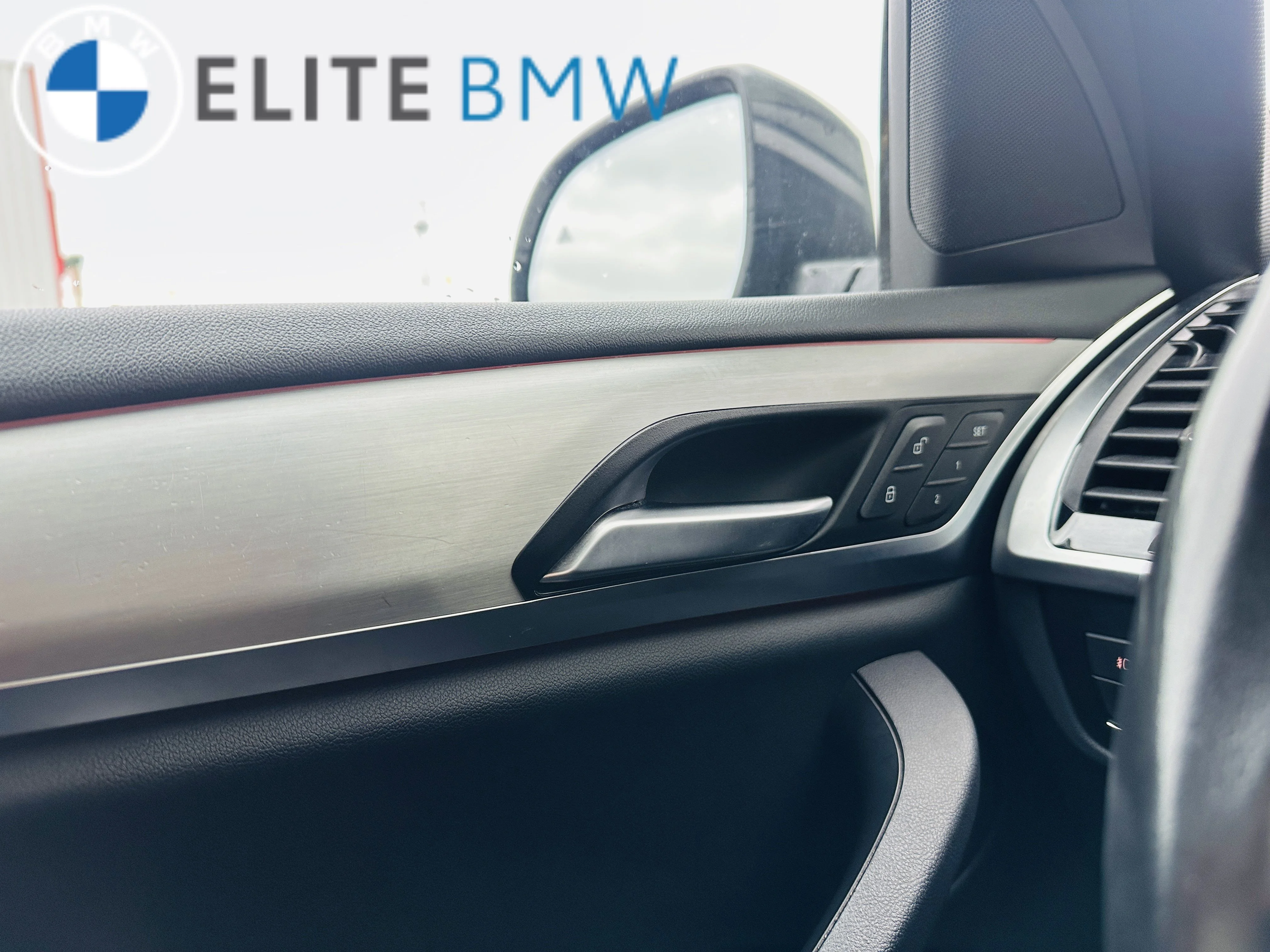 Used 2018 Mineral White Metallic BMW XDRIVE30I image 17