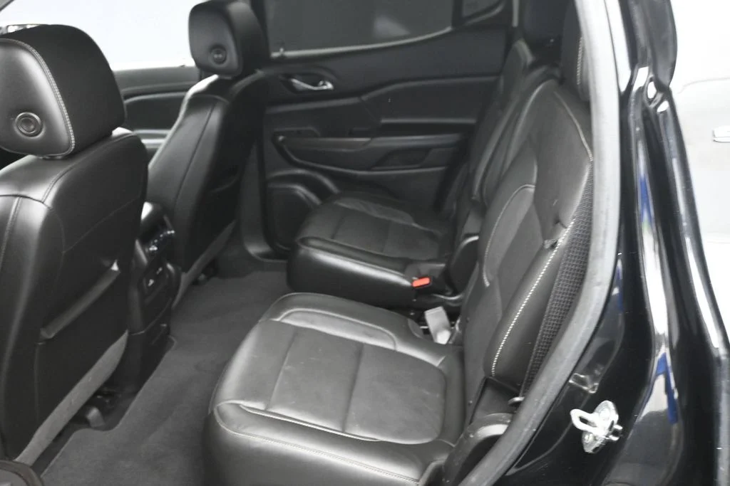 Used 2020 Black GMC SLT image 12