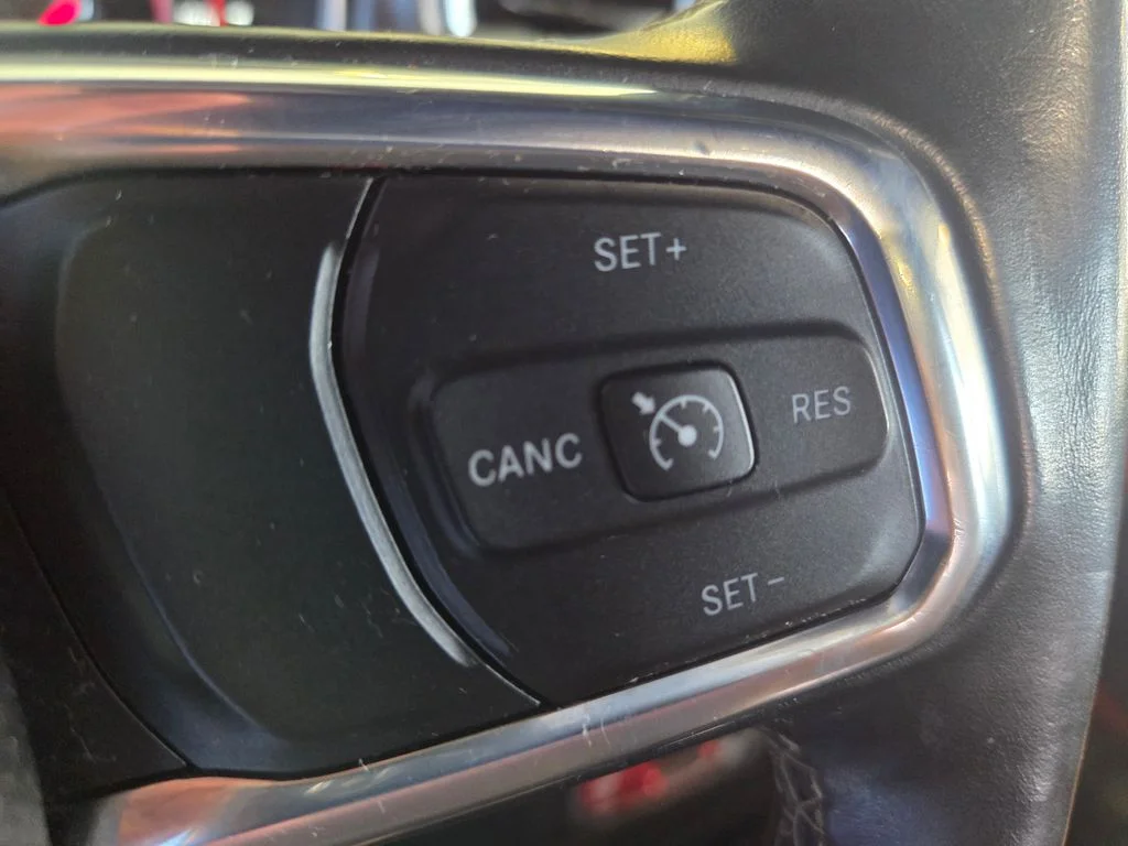 Used 2020 Punkn Metallic Clearcoat Jeep Rubicon image 33