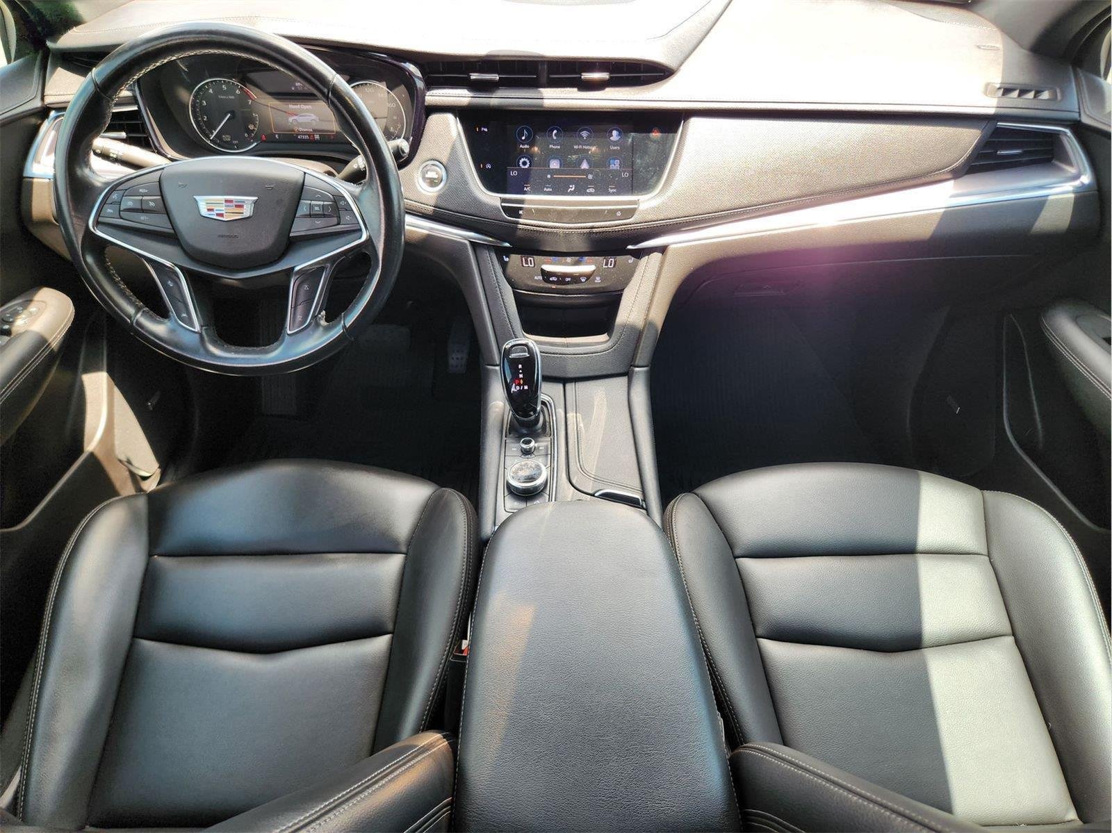 Certified Used 2022 Crystal White Tricoat Cadillac AWD Luxury image 27
