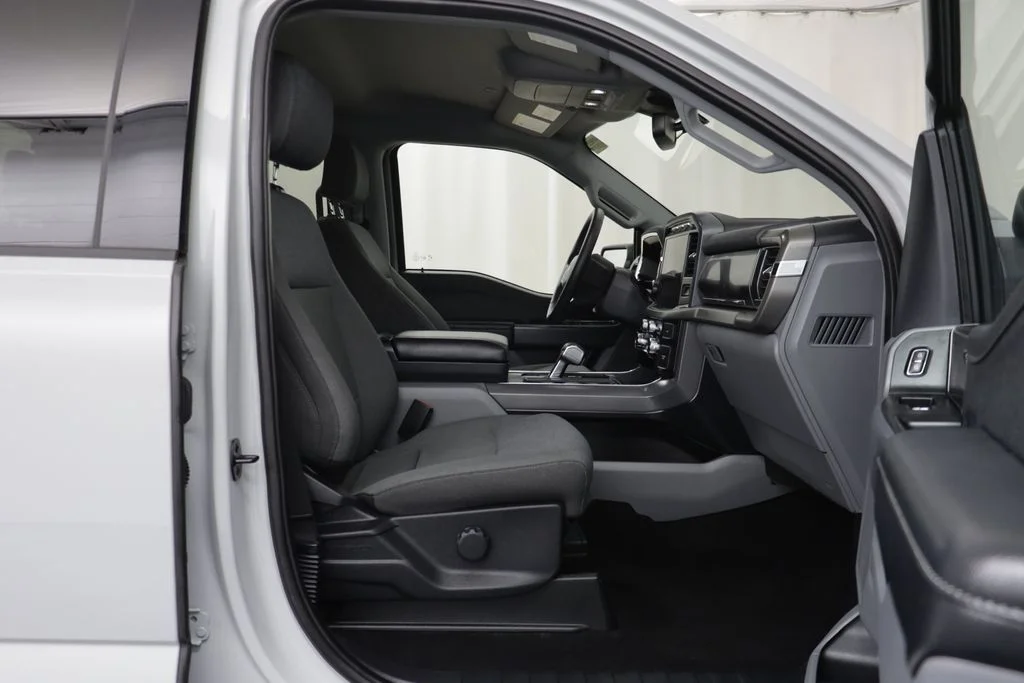 Used 2024 Avalanche Ford XLT image 19