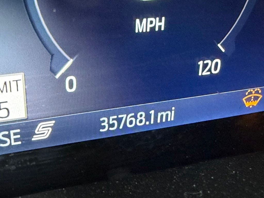 Used 2023 Silver Ford XLT image 12
