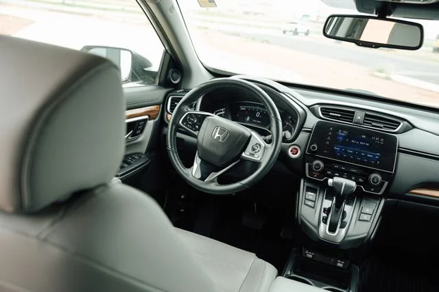 Used 2022 Lunar Silver Metallic Honda EX-L image 5