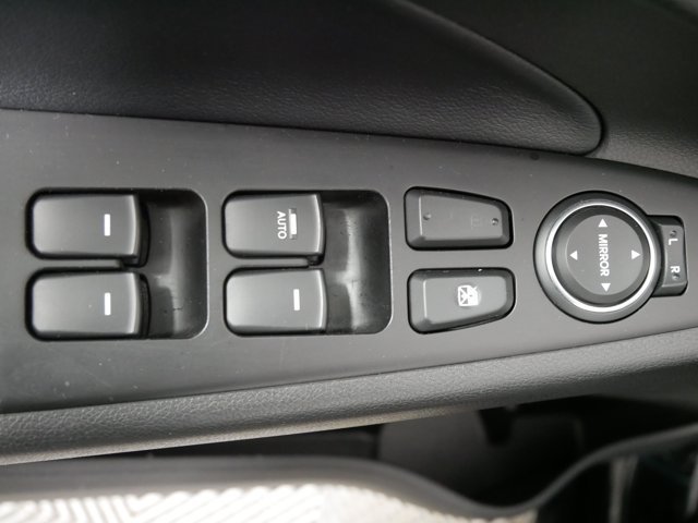 Used 2012 Midnight Black Hyundai SE image 24