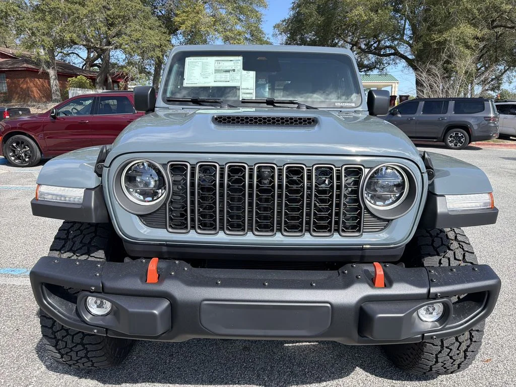 New 2026 Anvil Clear-Coat Exterior Paint Jeep Mojave X image 9