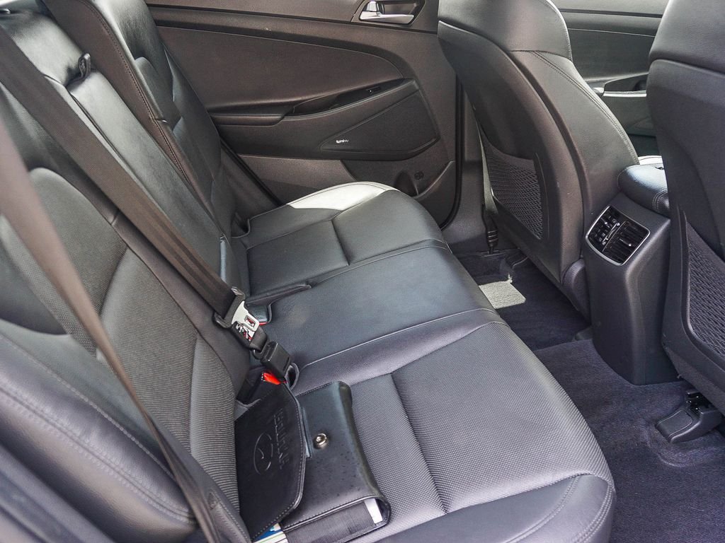 Used 2017 Blue Hyundai SE Plus image 13