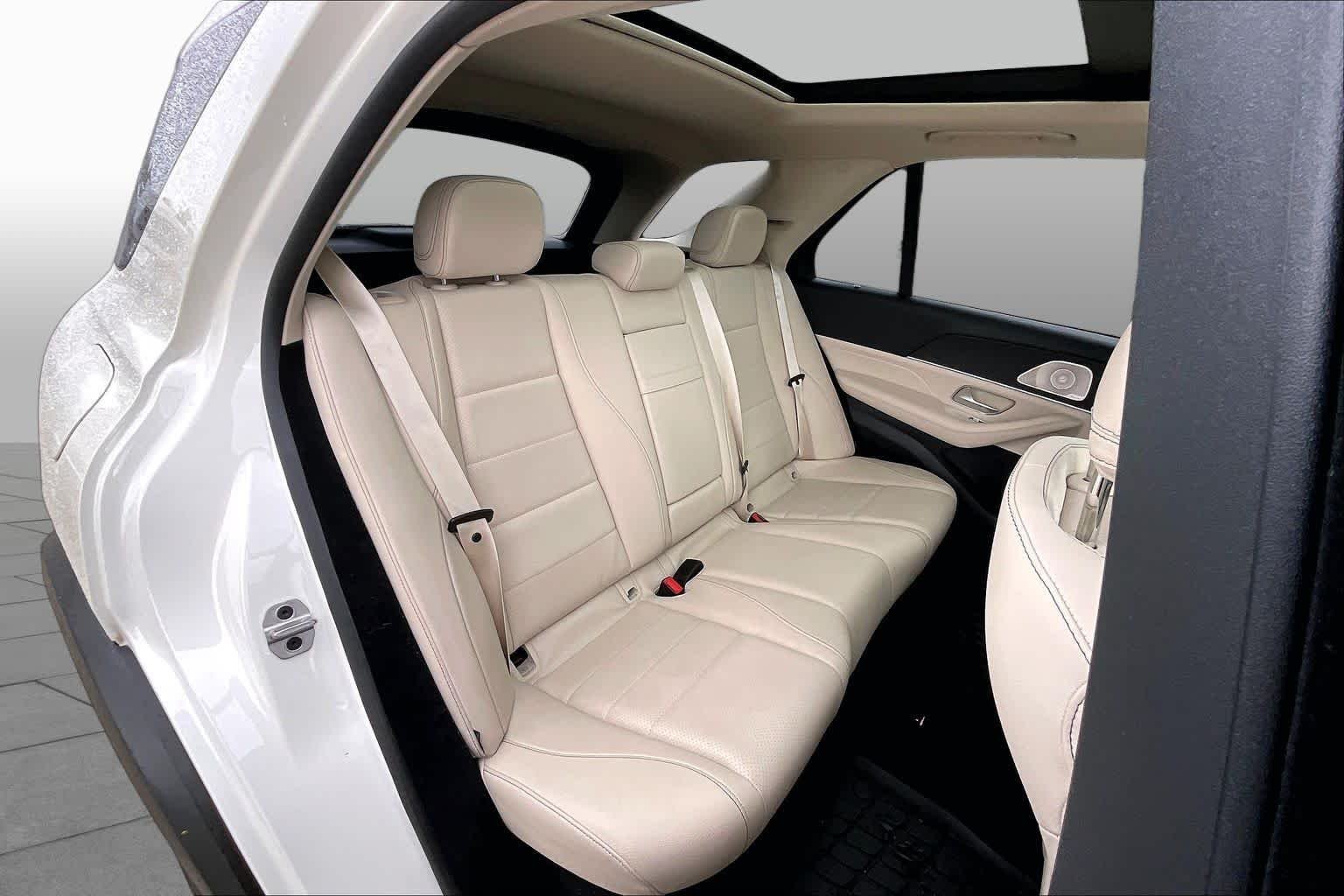 Certified Used 2022 MANUFAKTUR Diamond White Bright Mercedes-Benz GLE 350 image 18
