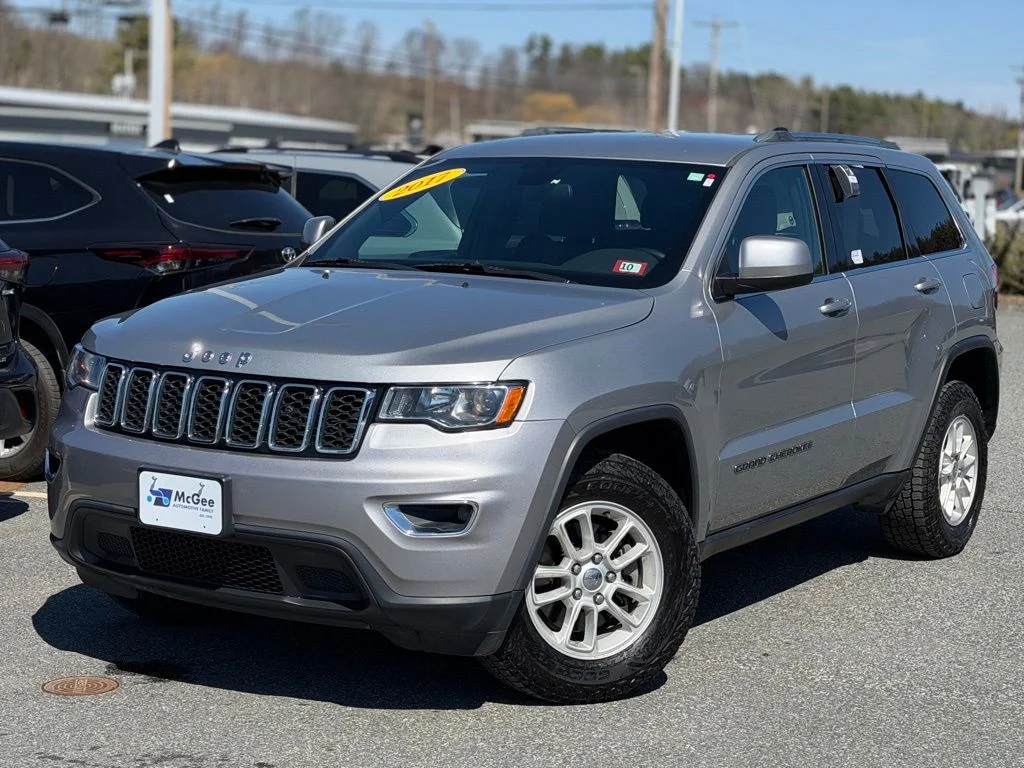 Used 2018 Silver Jeep Laredo E image 1