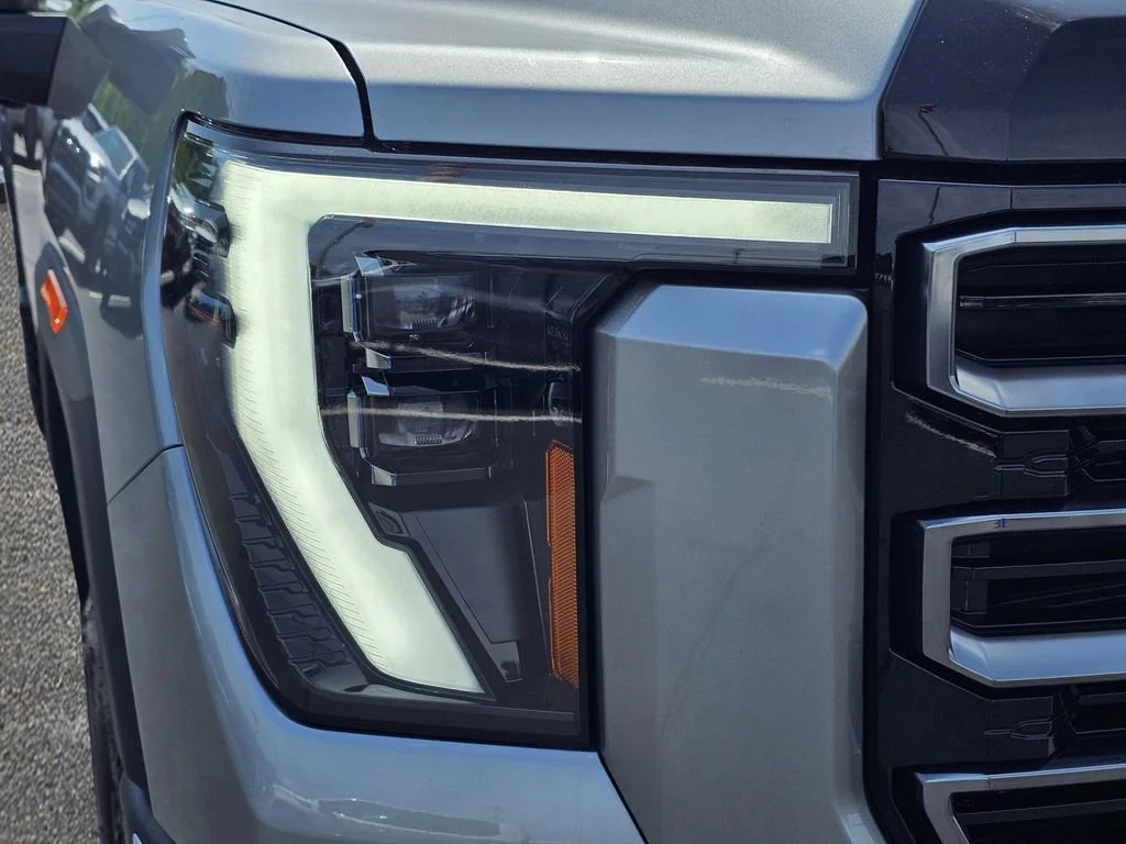 Used 2026 Sterling Metallic GMC AT4 image 4